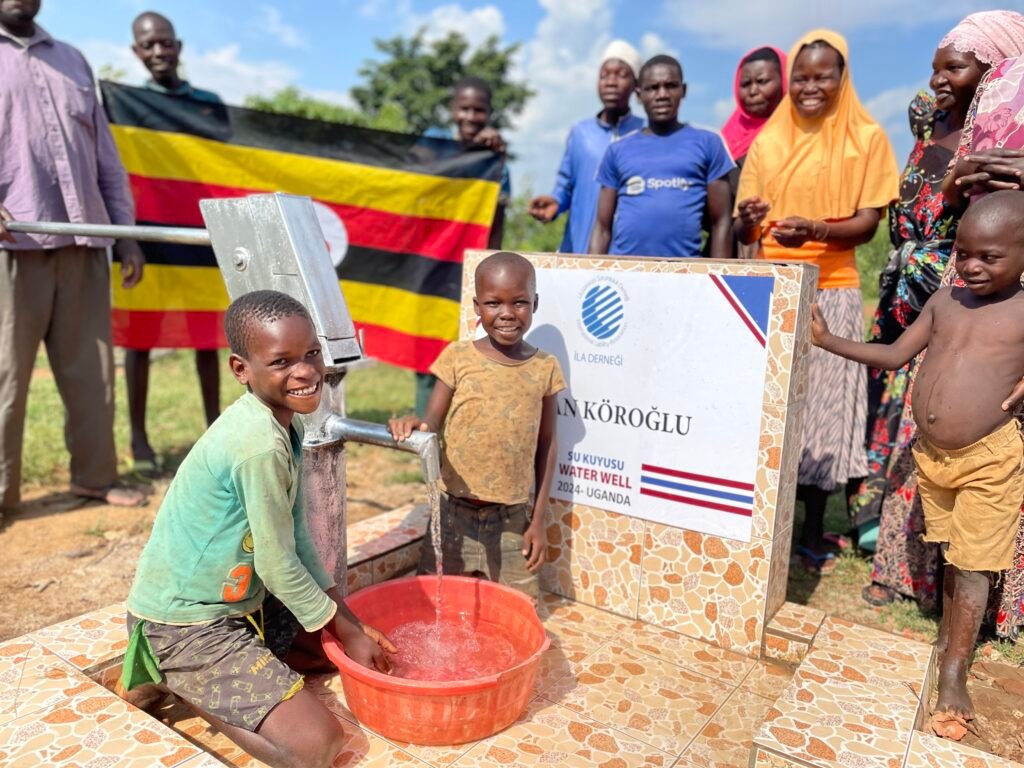 Sinan Köroğlu Su Kuyusu açılışı Uganda İLA Derneği